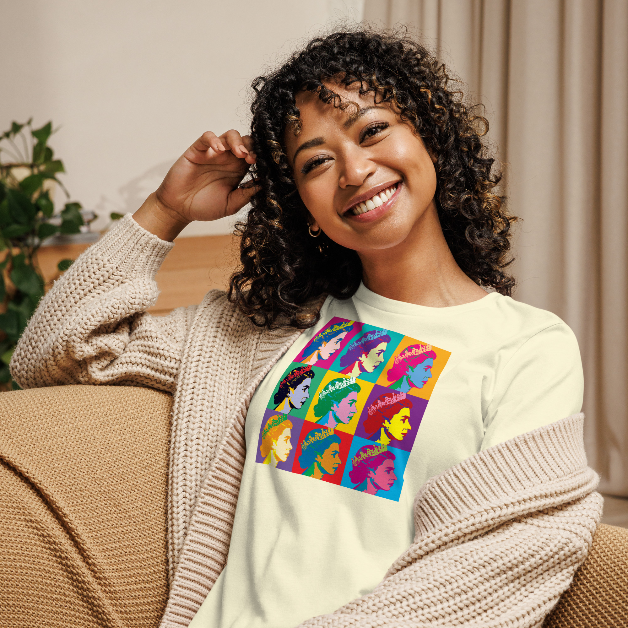 Queen Elizabeth II Andy Warhol Design Tribute Women's Relaxed T-Shirt - Image 8